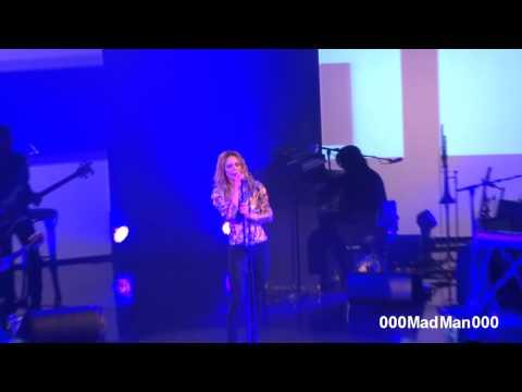 Vanessa Paradis - Tu Pars Comme On Revient - HD Live Au Casino De Paris (13 Nov 2013)