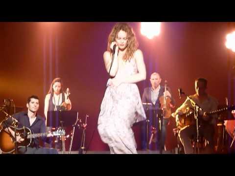 Vanessa Paradis - Divinidylle - Concert Live Acoustique Au Casino De Paris HD