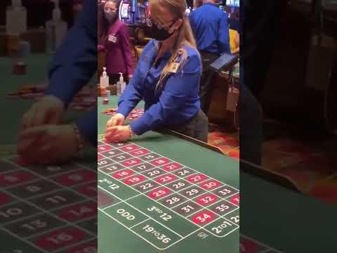 Roulette Dealer KICKED ME OUT THE CASINO For Winning $3,000+ 