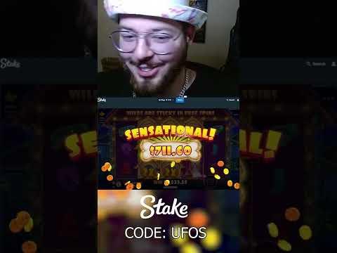 INSANE DOG HOUSE BONUS! #shorts #slots #casino #bigwin